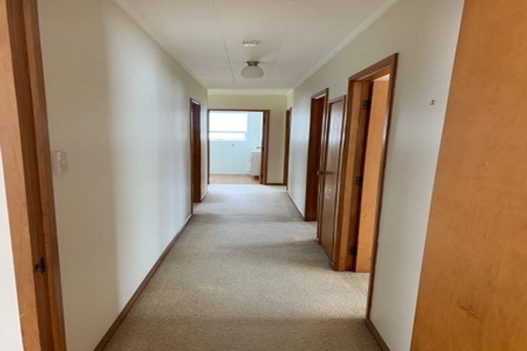 Photo of property in 23 Salamanca Road, Sunnynook, Auckland, 0620