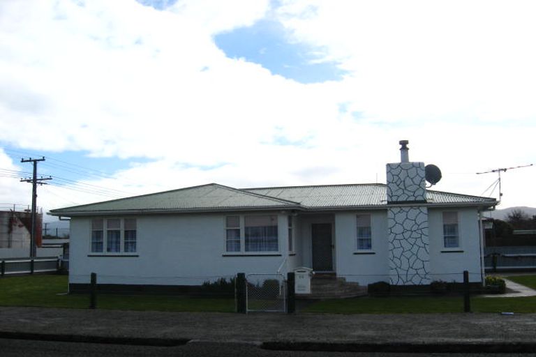 Photo of property in 50 Wyndham Street, Carterton, 5713