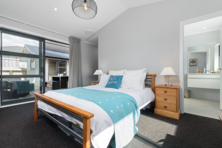 Photo of property in 291 Lakes Boulevard, Pyes Pa, Tauranga, 3112