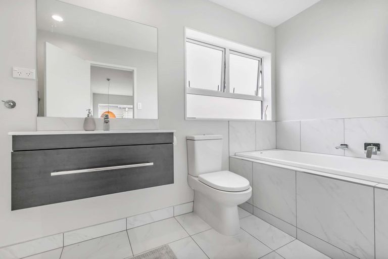 Photo of property in 39 Nautilus Drive, Gulf Harbour, Whangaparaoa, 0930