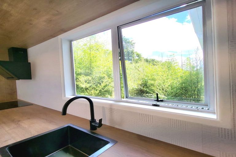 Photo of property in 2/13 Sunnyside Road, Sunnyvale, Auckland, 0612