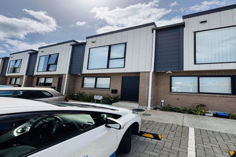 Photo of property in 8 Tima Lane, Mangere Bridge, Auckland, 2022