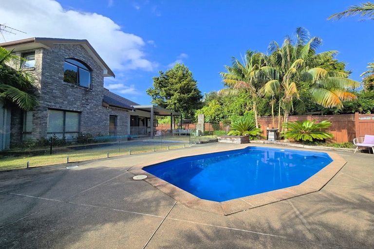 Photo of property in 21 Dressage Lane, Greenhithe, Auckland, 0632