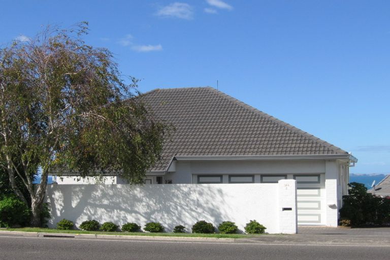 Photo of property in 2/195 East Coast Road, Castor Bay, Auckland, 0620