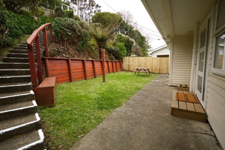 Photo of property in 39 Pembroke Road, Northland, Wellington, 6012