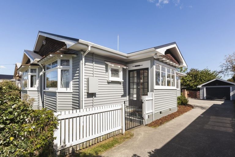 Photo of property in 29 Waltham Road, Sydenham, Christchurch, 8023