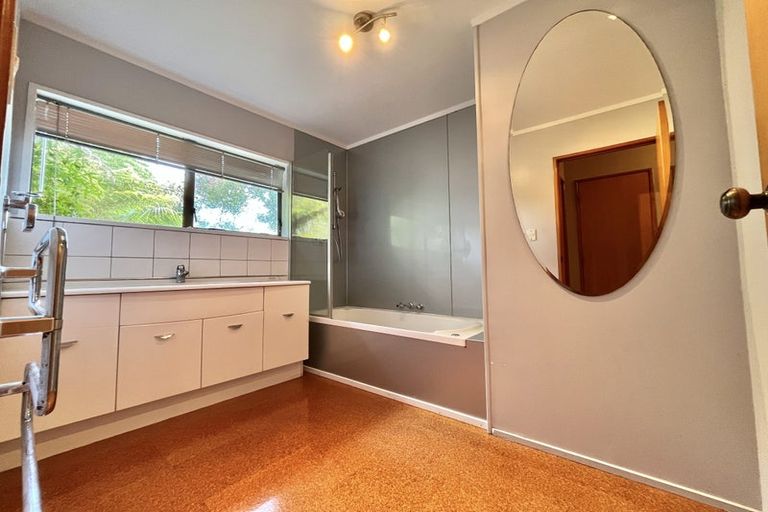 Photo of property in 1236 Great South Road, Runciman, Drury, 2578