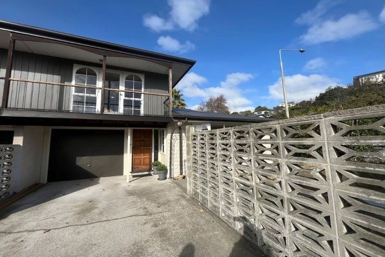 Photo of property in 16 Cashmere Road, Cashmere, Christchurch, 8022