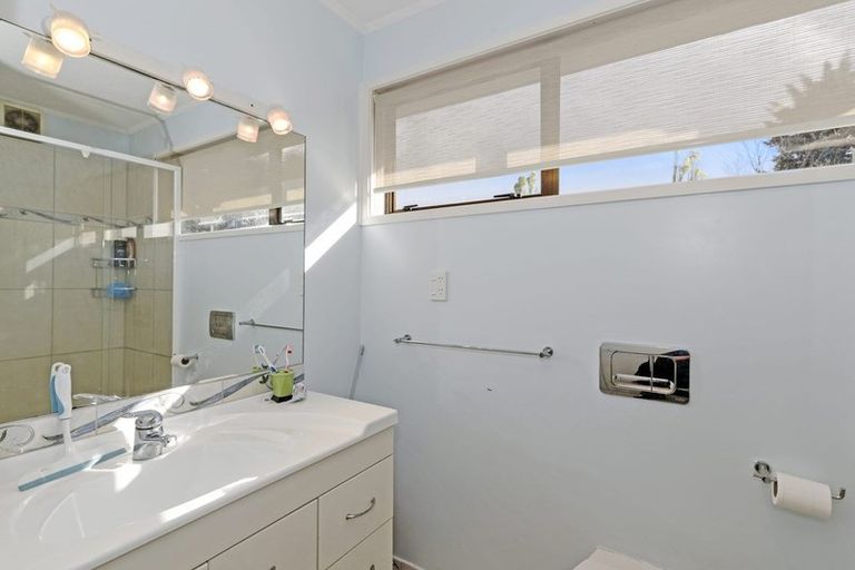 Photo of property in 11 Panzic Place, Glen Eden, Auckland, 0602