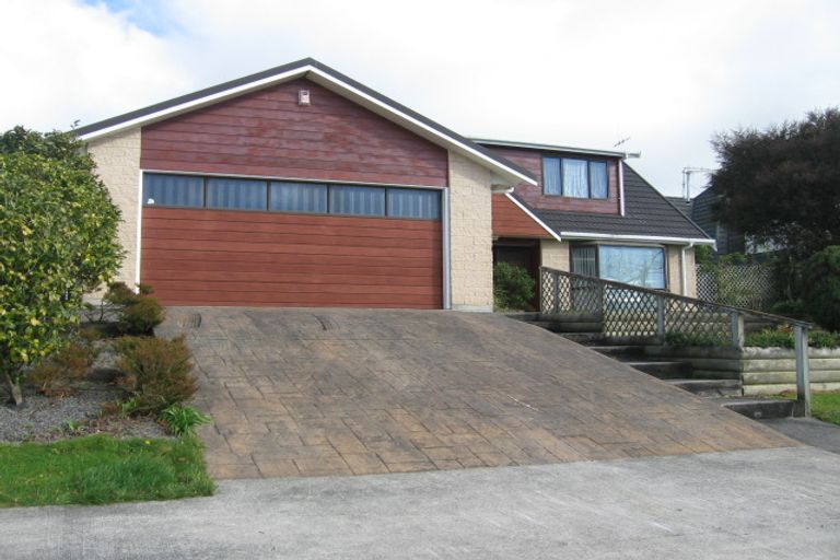Photo of property in 82 Pacific Drive, Fitzherbert, Palmerston North, 4410