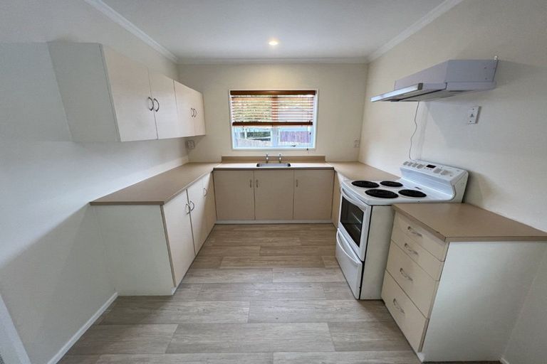 Photo of property in 5 Newton Place, Westbrook, Palmerston North, 4412