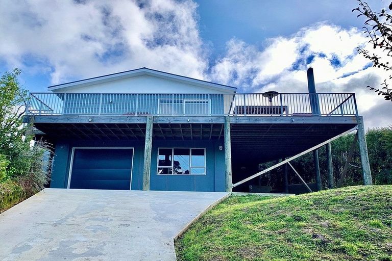 Photo of property in 2 Te Ara Crescent, Diamond Harbour, Lyttelton, 8971