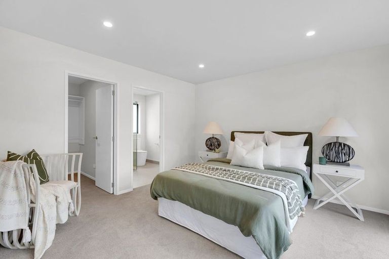 Photo of property in 19b Silverwood Lane, Leamington, Cambridge, 3495