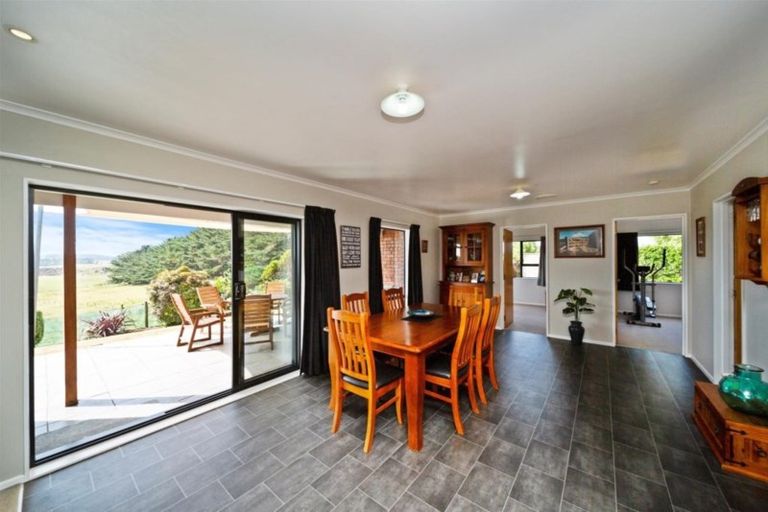 Photo of property in 14 Normanby Road, Normanby, Hawera, 4675