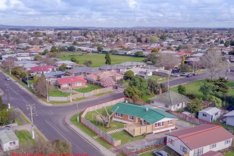 Photo of property in 2/1 Cross Street, Papakura, 2110