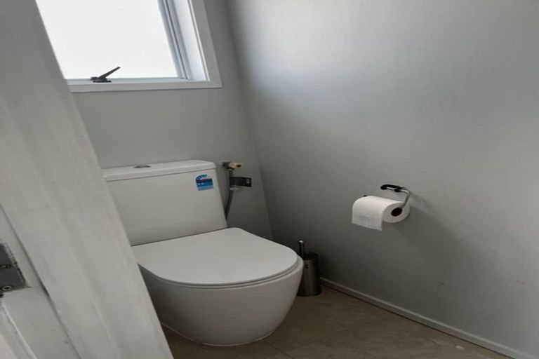 Photo of property in 2/2 Aotea Road, Glen Eden, Auckland, 0602