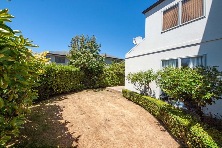 Photo of property in 19 Chippenham Grove, Churton Park, Wellington, 6037