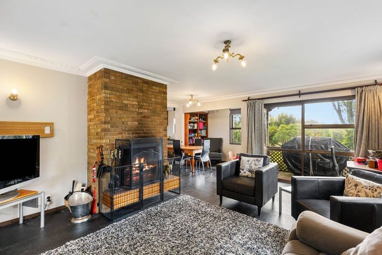 Photo of property in 1099 Scenic Drive North, Swanson, Auckland, 0816
