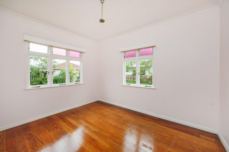 Photo of property in 9 Liverpool Street, Levin, 5510