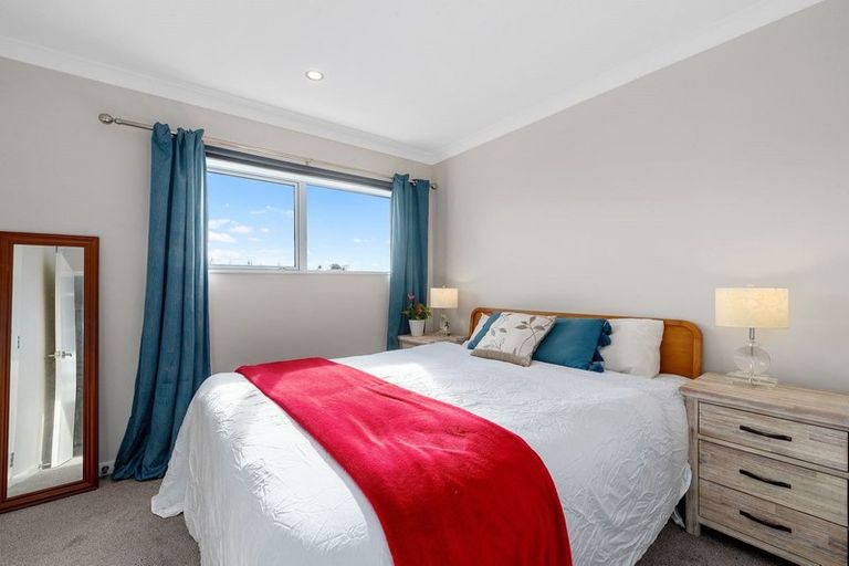 Photo of property in 6c Archers Road, Glenfield, Auckland, 0629