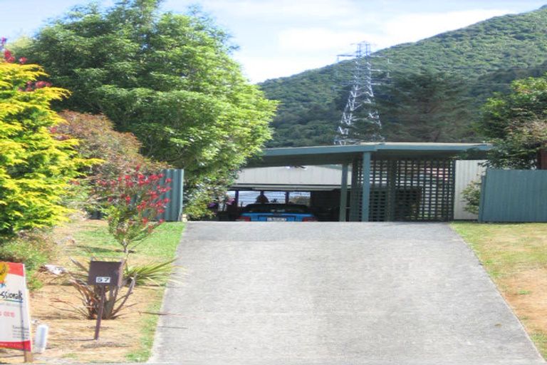 Photo of property in 57 Larchmont Grove, Totara Park, Upper Hutt, 5018