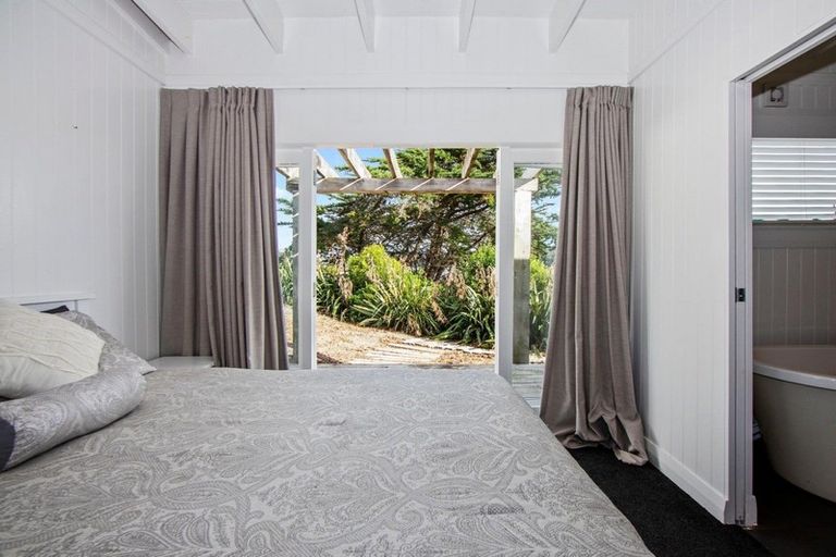 Photo of property in 133 Wharf Road, Port Albert, Wellsford, 0973