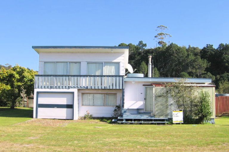 Photo of property in 82 Riverview Road, Cooks Beach, Whitianga, 3591