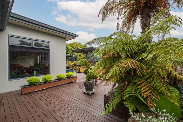 Photo of property in 2 Whaka Terrace, Huntsbury, Christchurch, 8022