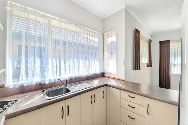 Photo of property in 1 Cumberland Court, Levin, 5510