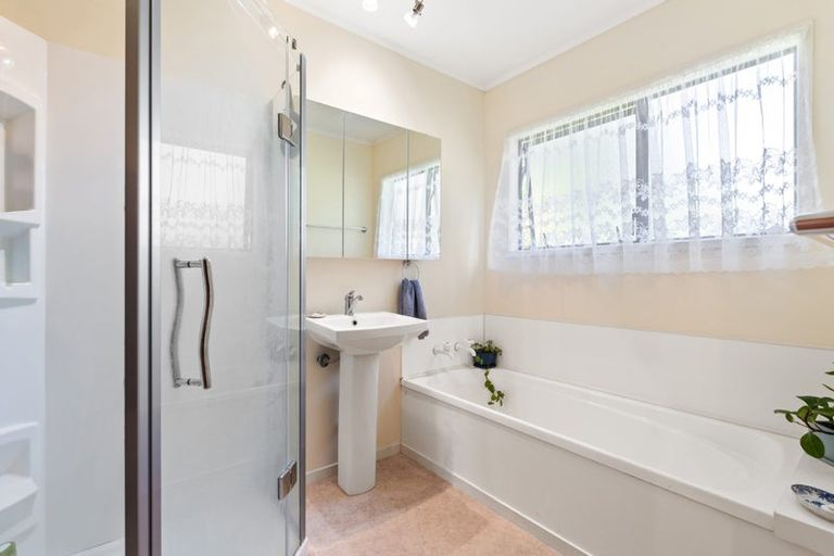 Photo of property in 175a Centreway Road, Orewa, 0931