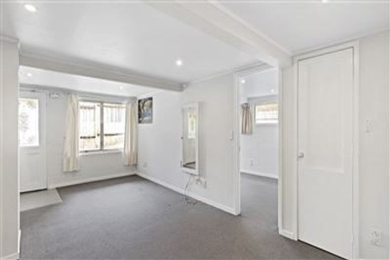 Photo of property in 1/111 Tirimoana Road, Te Atatu South, Auckland, 0602