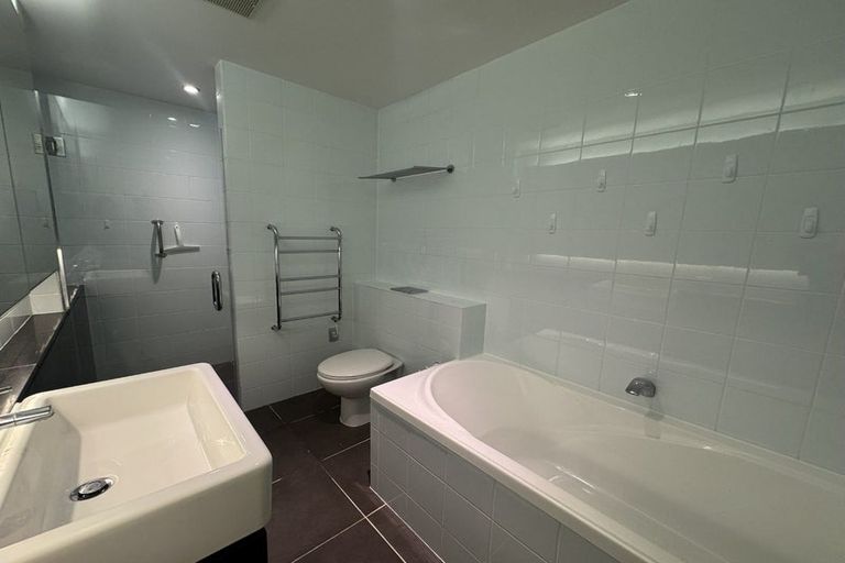 Photo of property in The Georgian, 2/8 Sidmouth Street, Mairangi Bay, Auckland, 0630