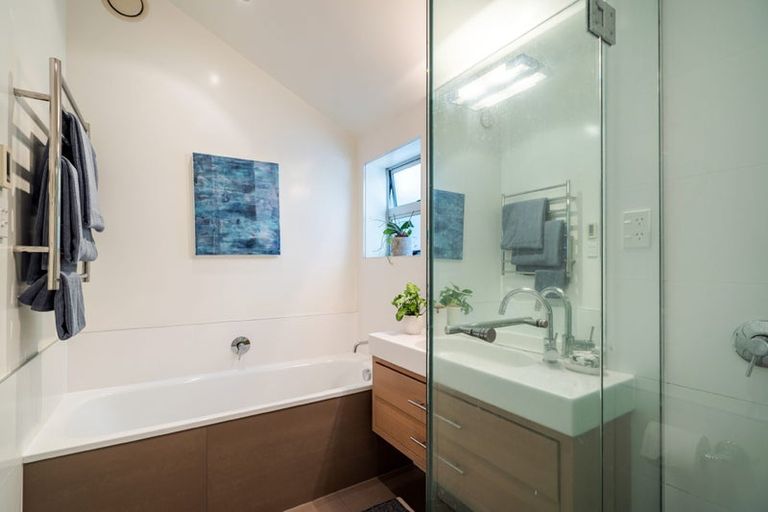 Photo of property in 61 Hinemoa Street, Birkenhead, Auckland, 0626