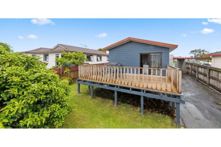 Photo of property in 2/24 Norrie Smith Avenue, Flat Bush, Auckland, 2023