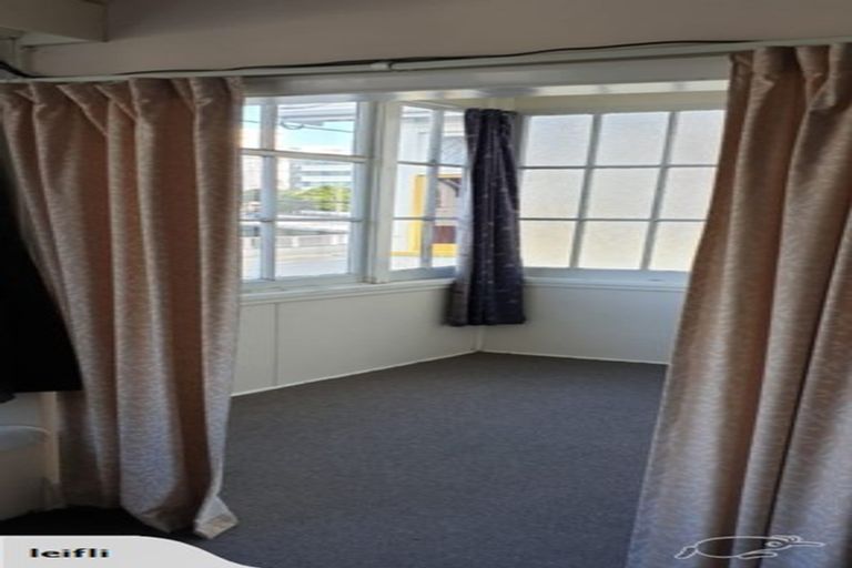 Photo of property in 76 Tinakori Road, Thorndon, Wellington, 6011