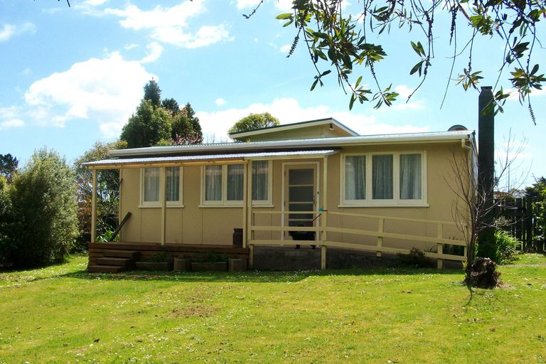 Photo of property in 2 Pokohui Avenue, Raglan, 3225