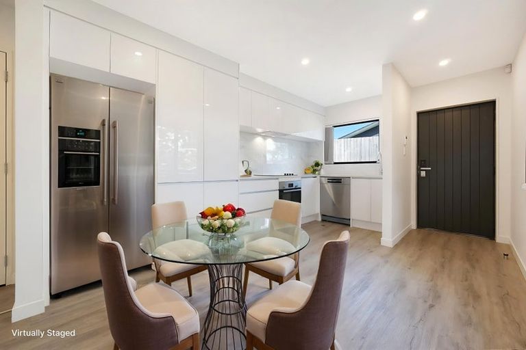 Photo of property in 89e Oreil Avenue, West Harbour, Auckland, 0618