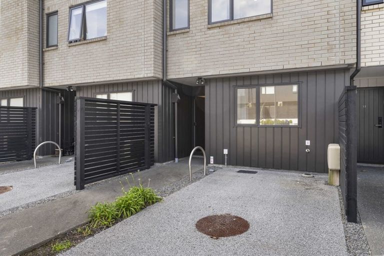 Photo of property in 11/28 Westgate Drive, Westgate, Auckland, 0614