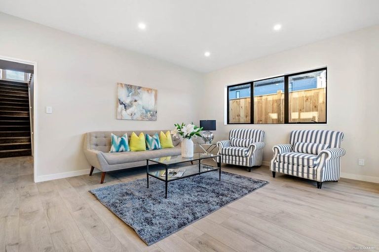 Photo of property in 4 Cloonlyon Drive, Flat Bush, Auckland, 2019