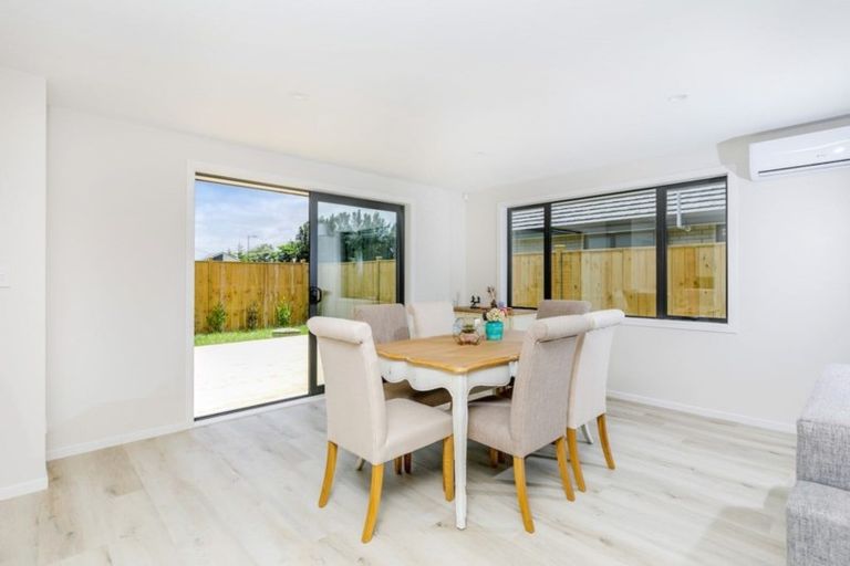 Photo of property in 11 Zadar Street, Kumeu, 0810