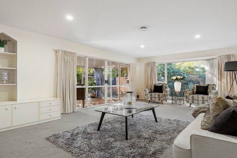 Photo of property in 2 Dalefield Drive, Cashmere, Christchurch, 8022