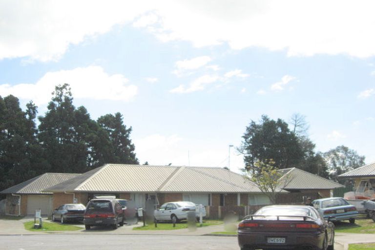 Photo of property in 18 Corkill Place, Papakura, 2110