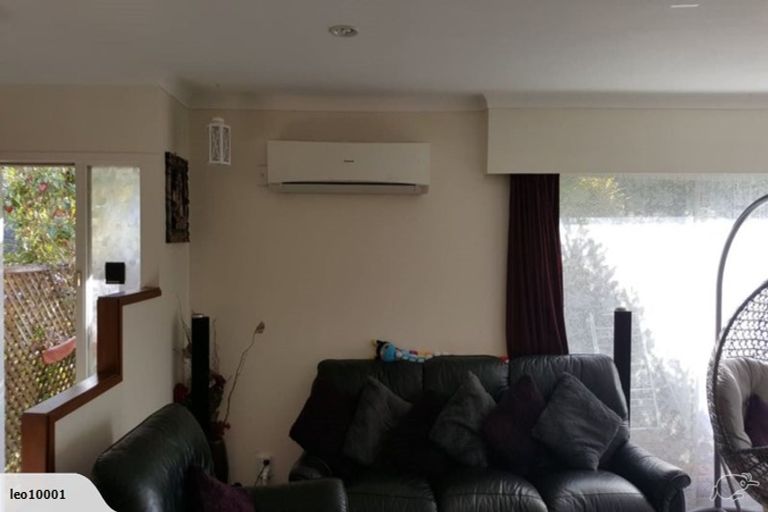 Photo of property in 212 Forrest Hill Road, Forrest Hill, Auckland, 0620