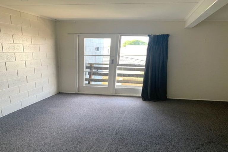 Photo of property in 2/49 Picton Avenue, Riccarton, Christchurch, 8011