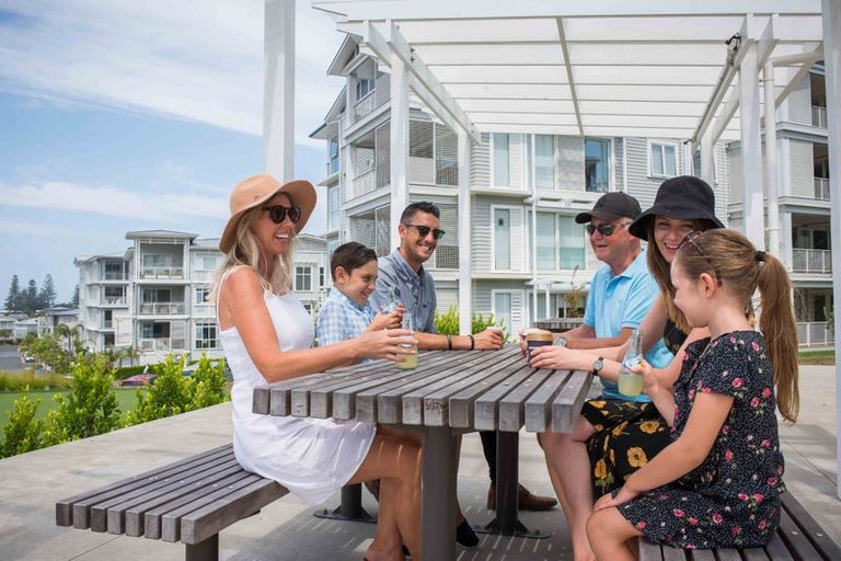 Photo of property in 117 Hibiscus Drive, Orewa, 0931