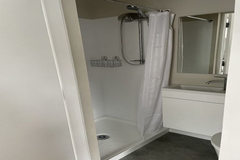 Photo of property in 5/28-28b Austin Street, Mount Victoria, Wellington, 6011