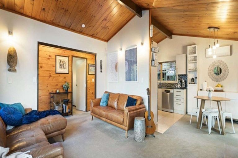 Photo of property in 35 Kurnell Drive, Botany Downs, Auckland, 2010