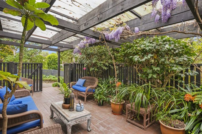 Photo of property in 48 Makora Road, Otaihanga, Paraparaumu, 5036