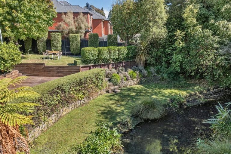Photo of property in 19 Athol Terrace, Upper Riccarton, Christchurch, 8041