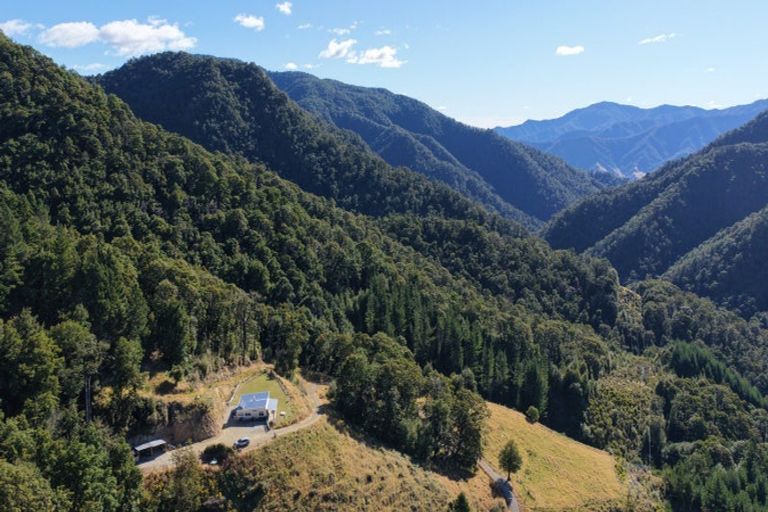 Photo of property in 291 Braeburn Track, Braeburn Range, Murchison, 7077